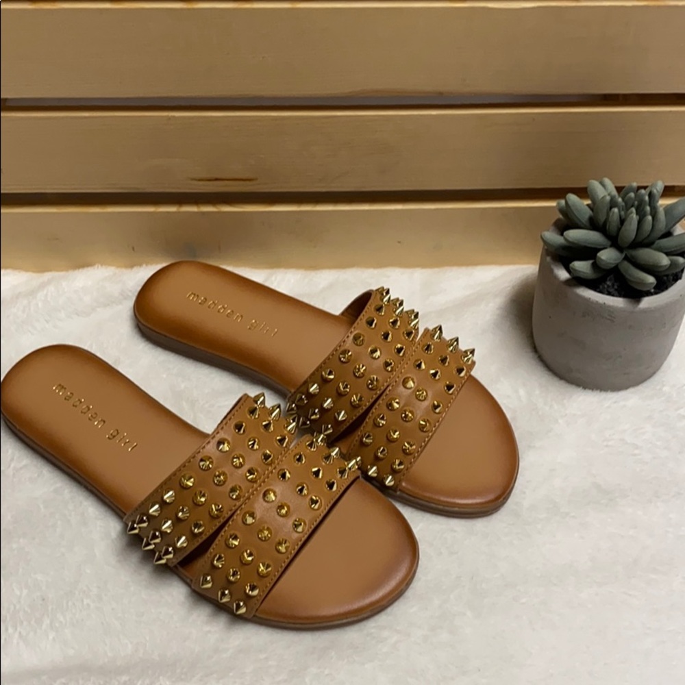 Madden Girl Farroh Sandal - Picture 2 of 6